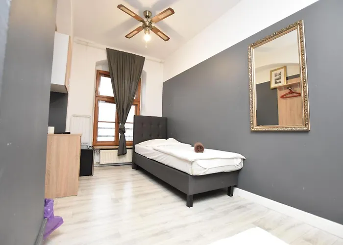 Dukes - Prywatne, Rynek Hostel Wroclaw